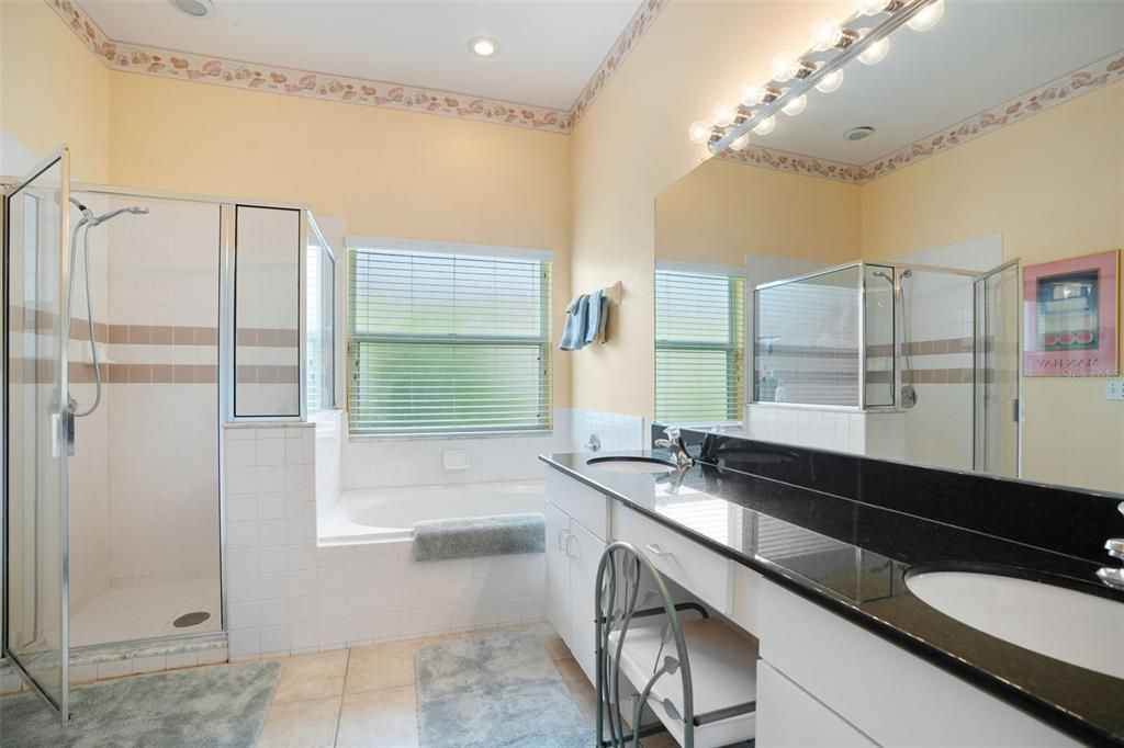 待售: $899,000 (4 贝兹, 2 浴室, 2267 平方英尺)