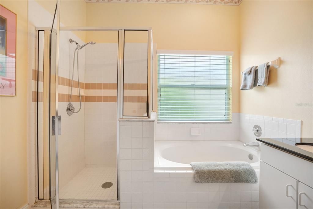 待售: $899,000 (4 贝兹, 2 浴室, 2267 平方英尺)