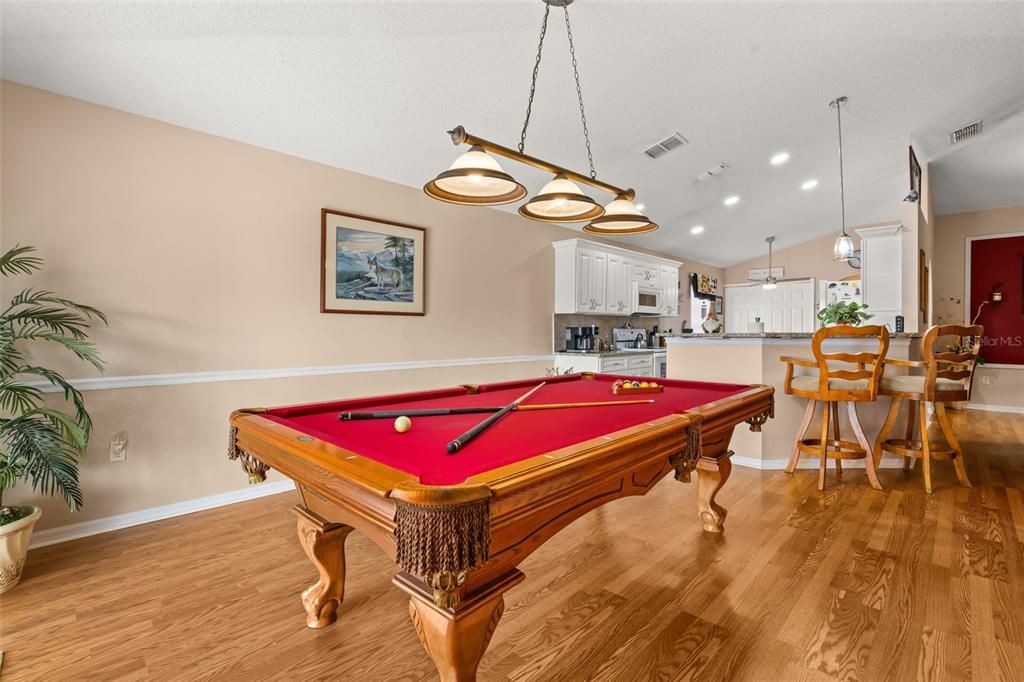 For Sale: $355,000 (3 beds, 2 baths, 1632 Square Feet)