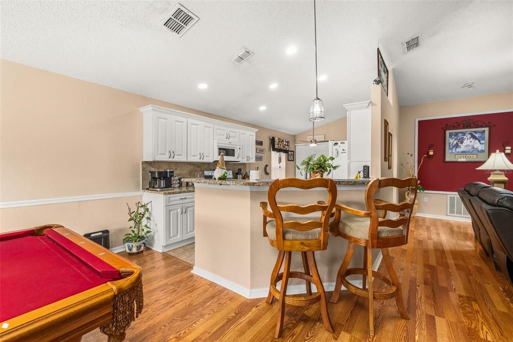 For Sale: $355,000 (3 beds, 2 baths, 1632 Square Feet)