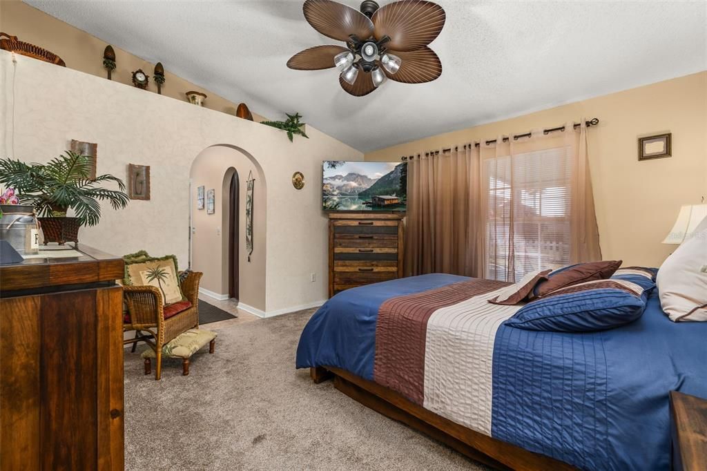 For Sale: $355,000 (3 beds, 2 baths, 1632 Square Feet)