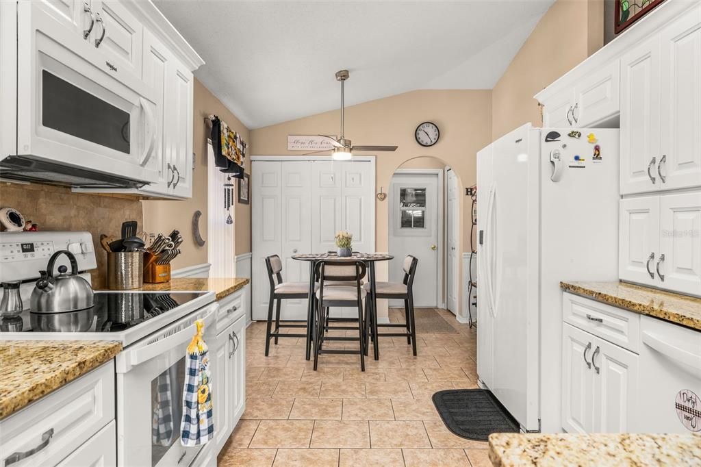 For Sale: $355,000 (3 beds, 2 baths, 1632 Square Feet)