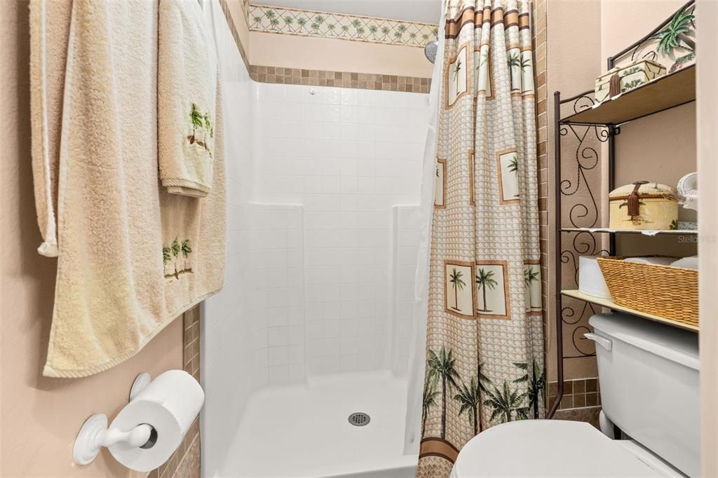 For Sale: $355,000 (3 beds, 2 baths, 1632 Square Feet)