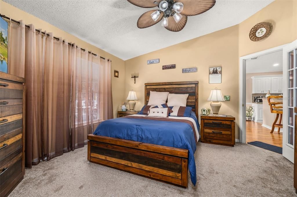 For Sale: $355,000 (3 beds, 2 baths, 1632 Square Feet)