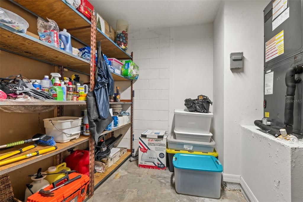 For Sale: $355,000 (3 beds, 2 baths, 1632 Square Feet)