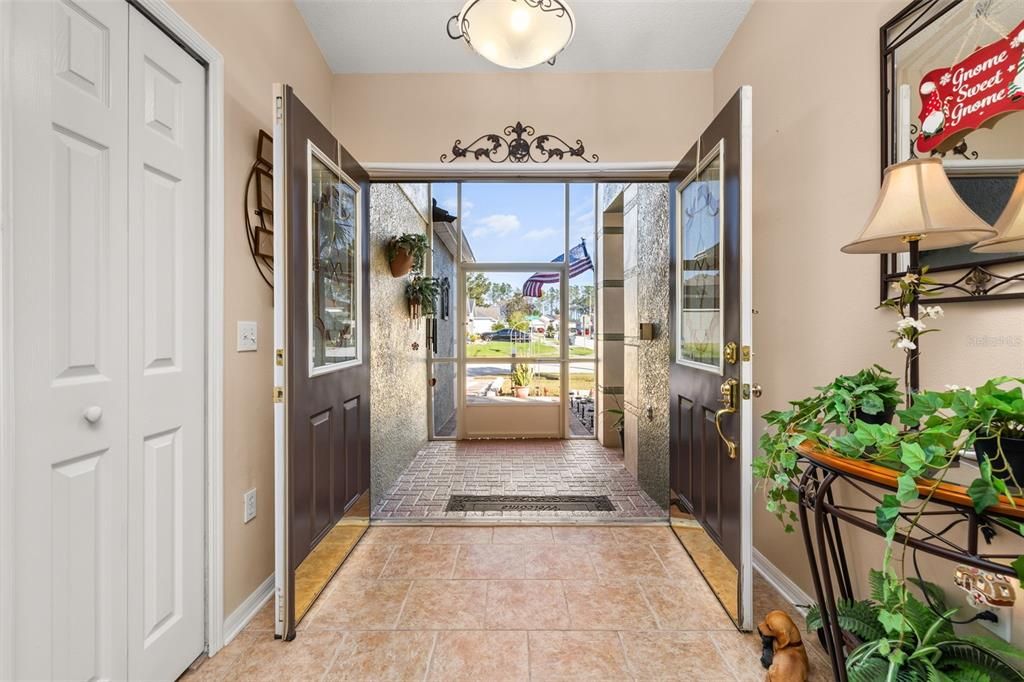 For Sale: $355,000 (3 beds, 2 baths, 1632 Square Feet)