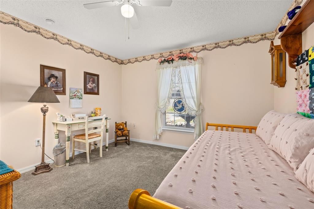 For Sale: $355,000 (3 beds, 2 baths, 1632 Square Feet)