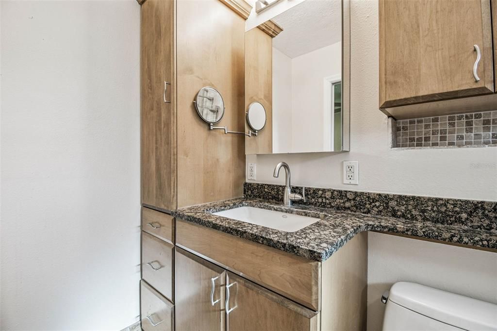 出租: $3,500 (5 贝兹, 3 浴室, 3030 平方英尺)