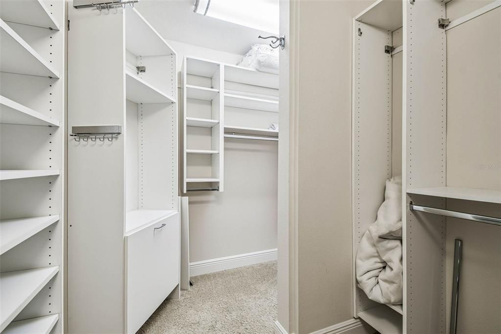 出租: $3,500 (5 贝兹, 3 浴室, 3030 平方英尺)