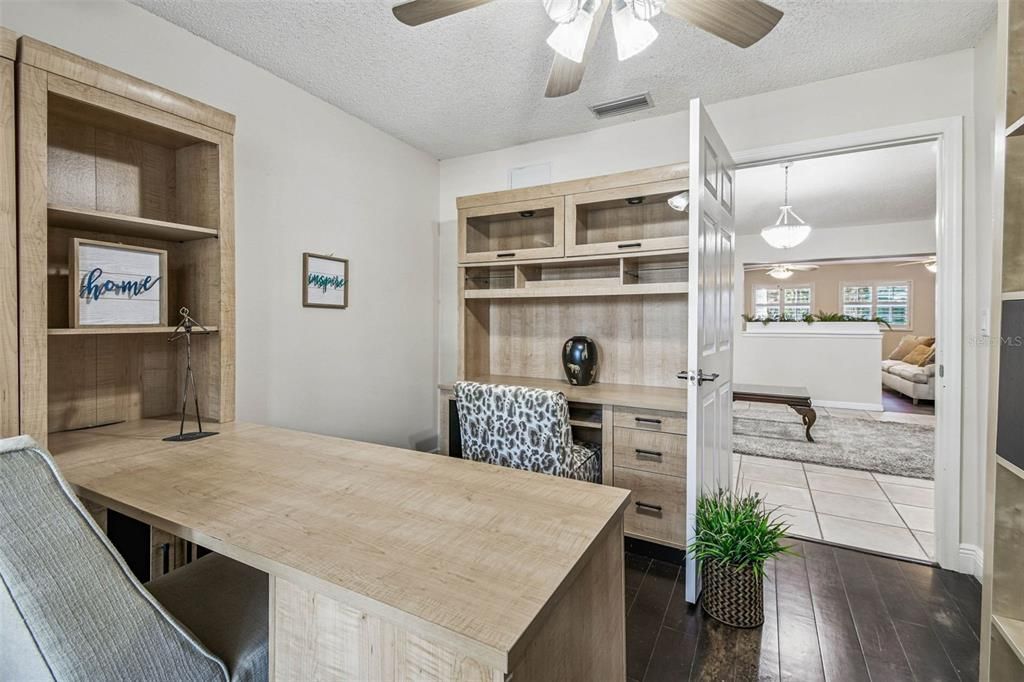 出租: $3,500 (5 贝兹, 3 浴室, 3030 平方英尺)