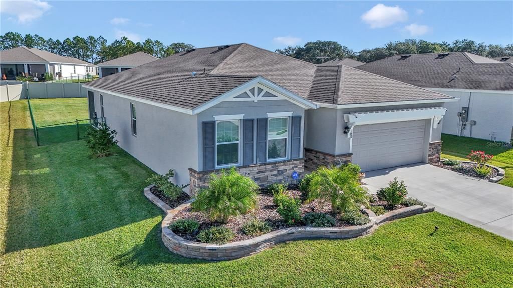 For Sale: $335,000 (4 beds, 2 baths, 2040 Square Feet)