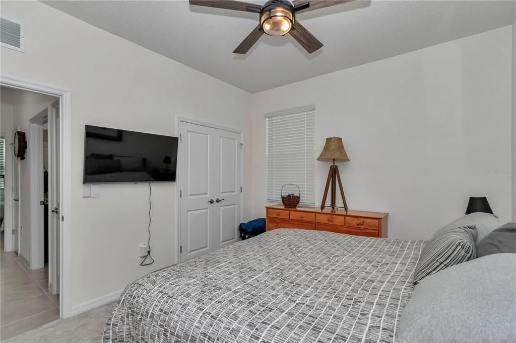 For Sale: $335,000 (4 beds, 2 baths, 2040 Square Feet)