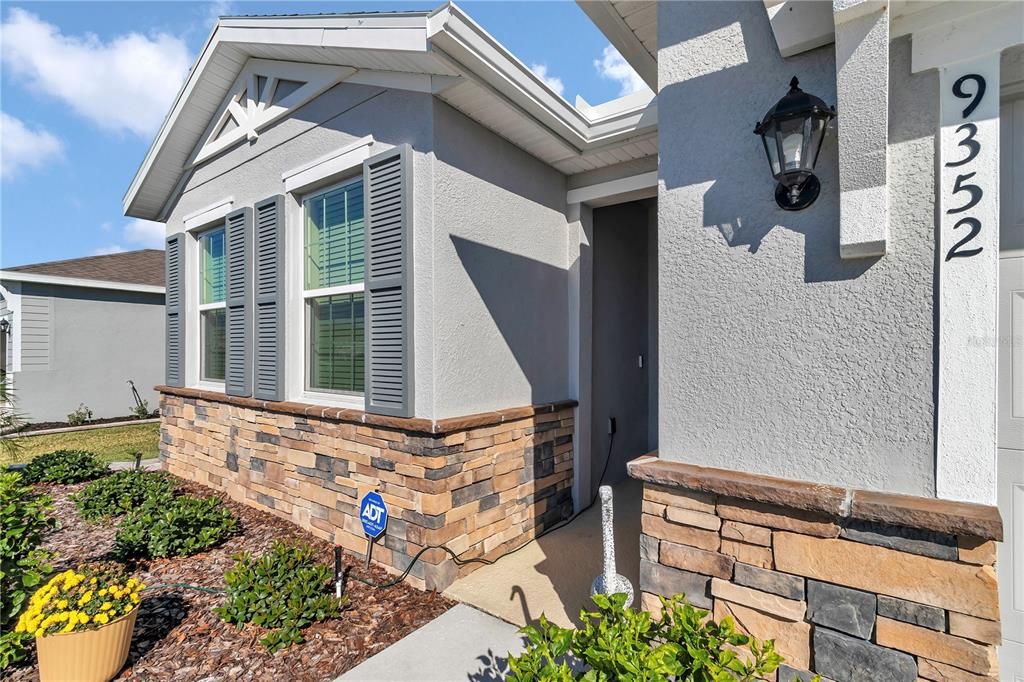 For Sale: $335,000 (4 beds, 2 baths, 2040 Square Feet)