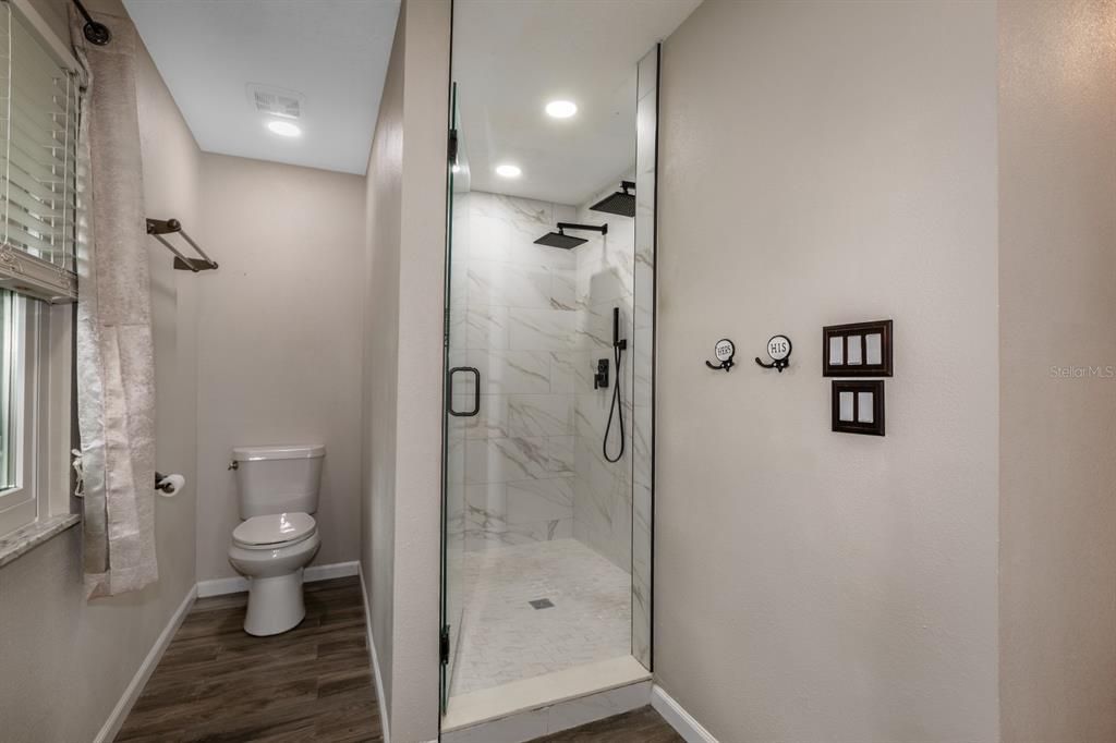 待售: $437,500 (4 贝兹, 3 浴室, 2340 平方英尺)