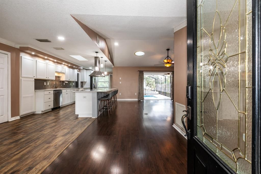 待售: $437,500 (4 贝兹, 3 浴室, 2340 平方英尺)