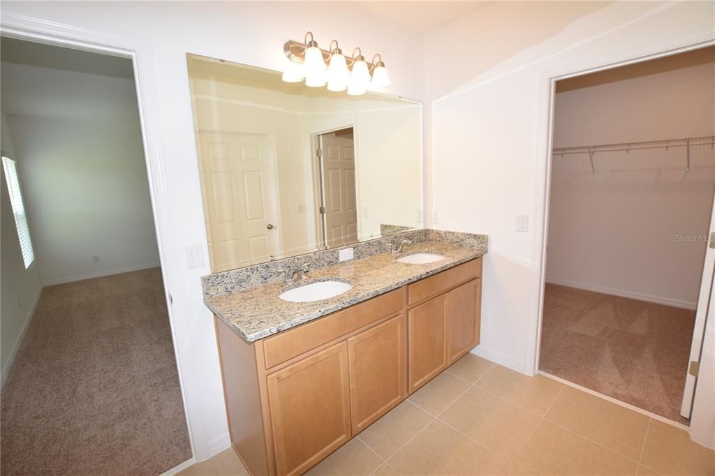 For Rent: $2,350 (4 beds, 3 baths, 2098 Square Feet)