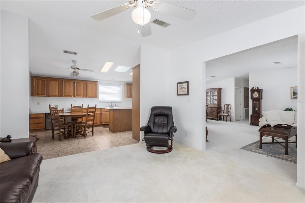 待售: $269,000 (3 贝兹, 2 浴室, 1754 平方英尺)