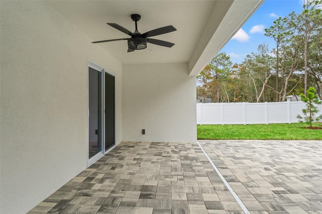 For Sale: $449,000 (3 beds, 2 baths, 1910 Square Feet)