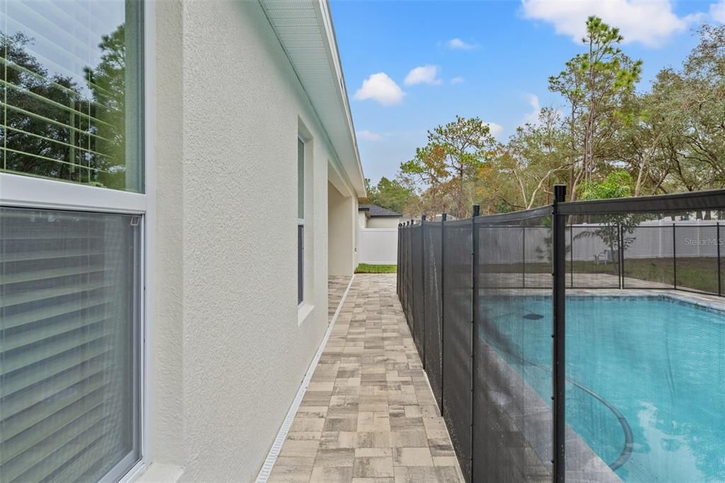 For Sale: $449,000 (3 beds, 2 baths, 1910 Square Feet)