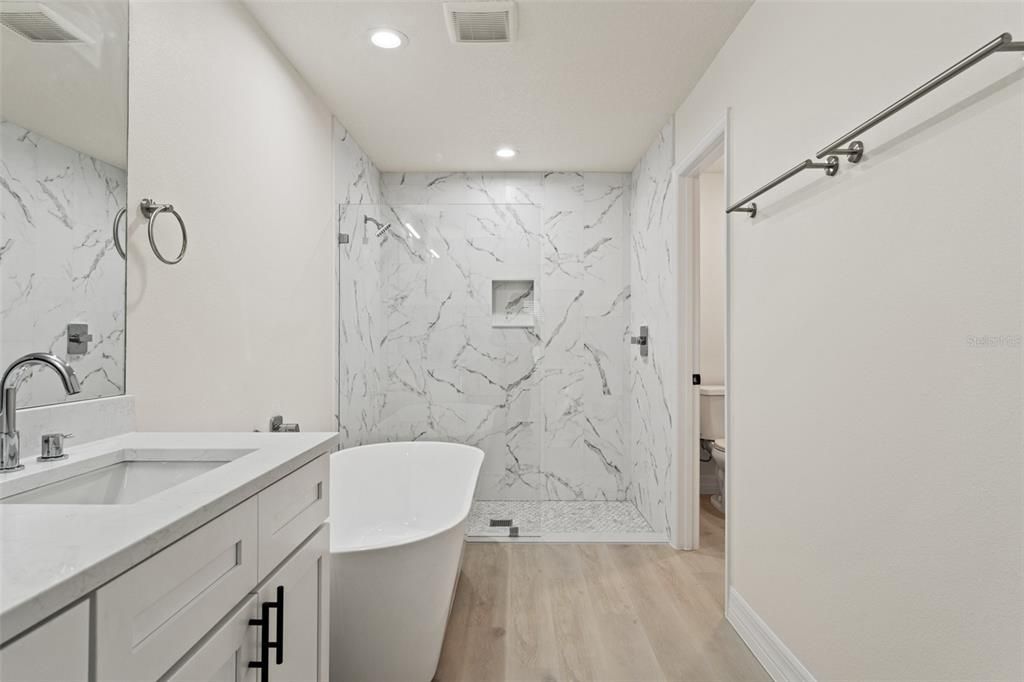 For Sale: $449,000 (3 beds, 2 baths, 1910 Square Feet)