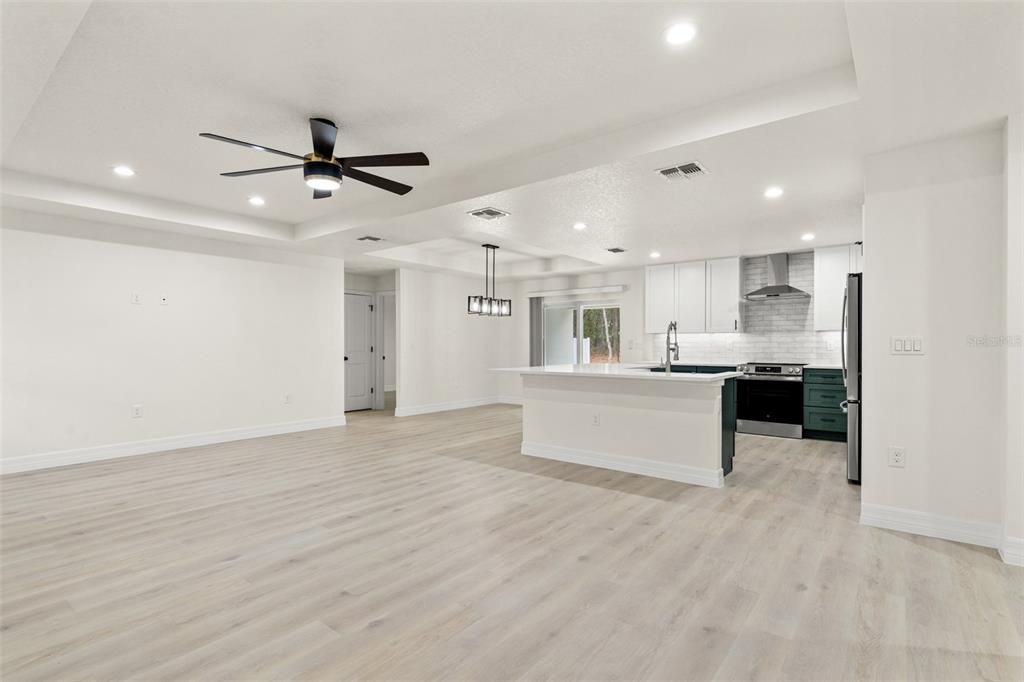 For Sale: $449,000 (3 beds, 2 baths, 1910 Square Feet)