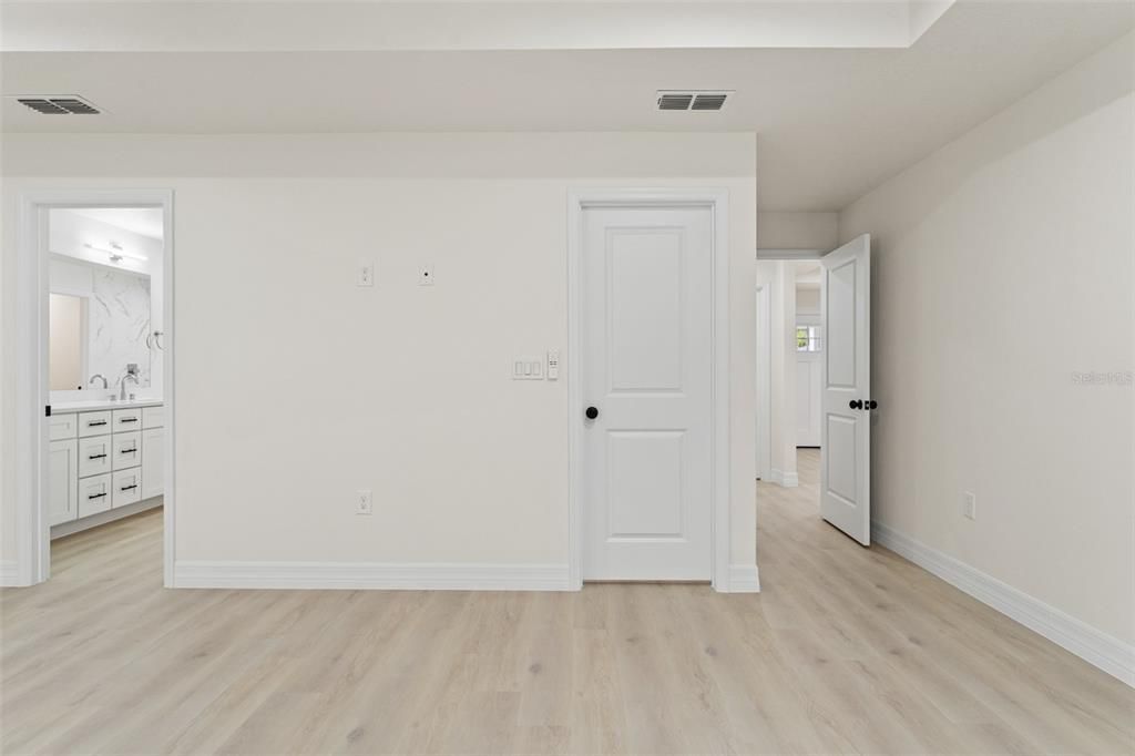 For Sale: $449,000 (3 beds, 2 baths, 1910 Square Feet)