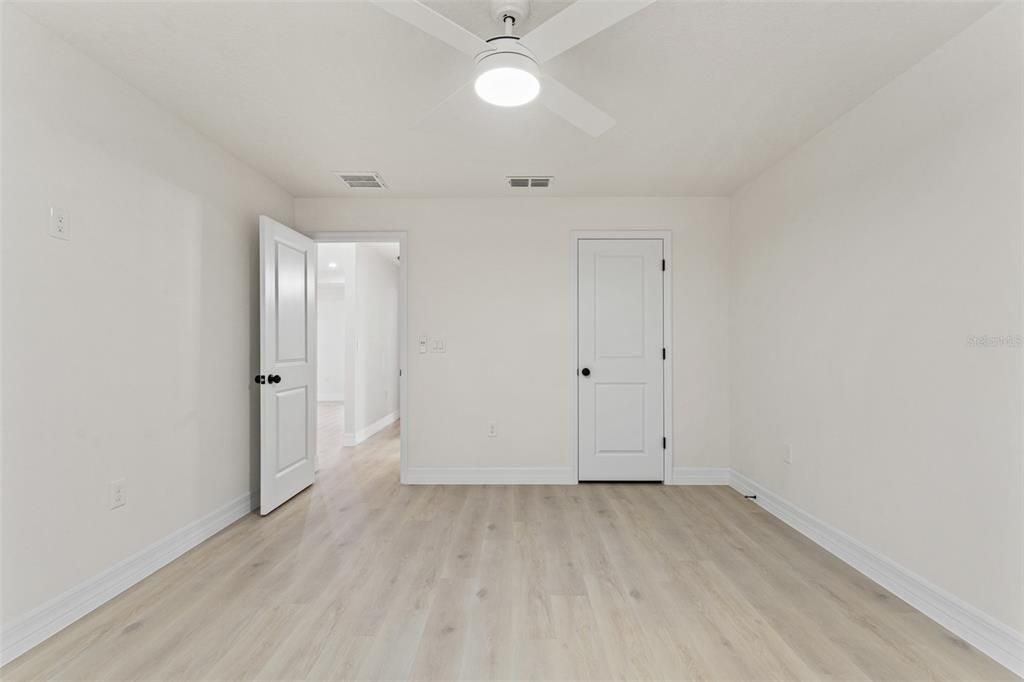 For Sale: $449,000 (3 beds, 2 baths, 1910 Square Feet)