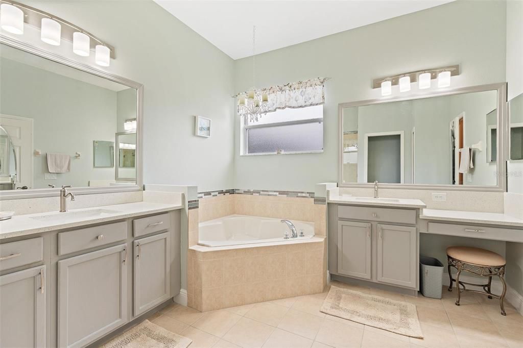 For Sale: $385,000 (3 beds, 2 baths, 1820 Square Feet)