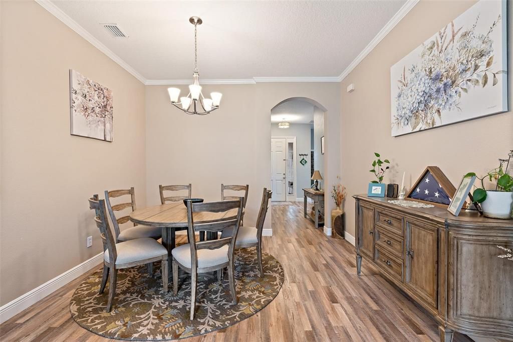 For Sale: $385,000 (3 beds, 2 baths, 1820 Square Feet)