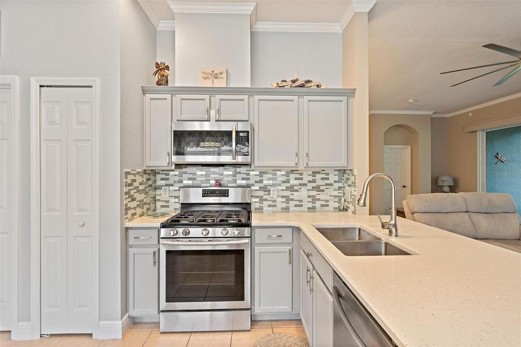 For Sale: $385,000 (3 beds, 2 baths, 1820 Square Feet)