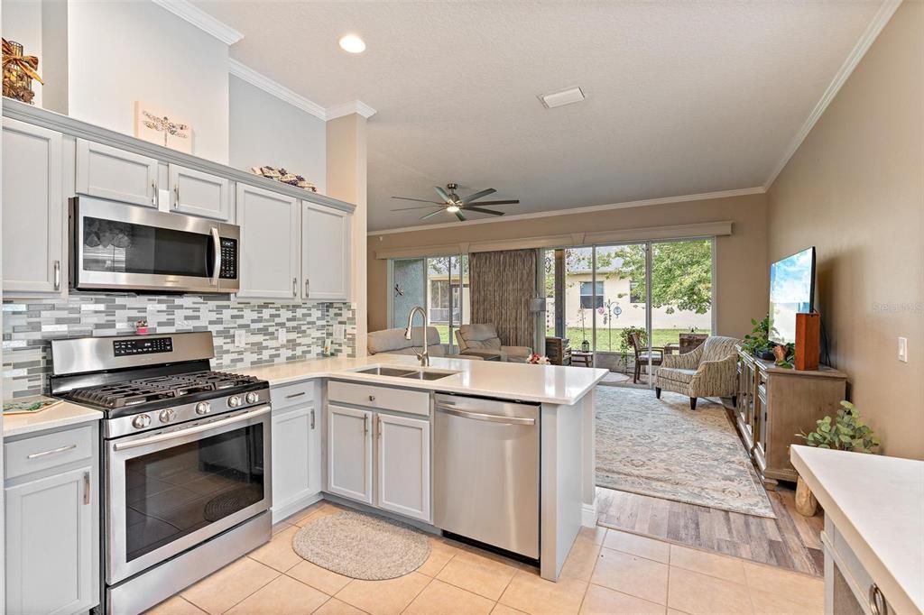 For Sale: $385,000 (3 beds, 2 baths, 1820 Square Feet)