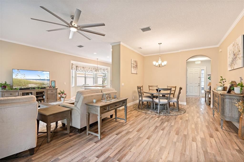 For Sale: $385,000 (3 beds, 2 baths, 1820 Square Feet)