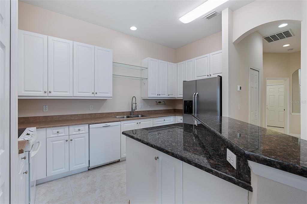 待售: $324,900 (3 贝兹, 2 浴室, 1551 平方英尺)