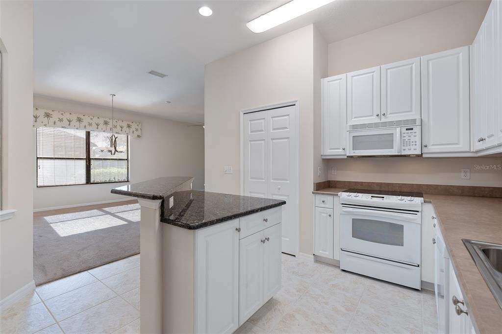 待售: $324,900 (3 贝兹, 2 浴室, 1551 平方英尺)