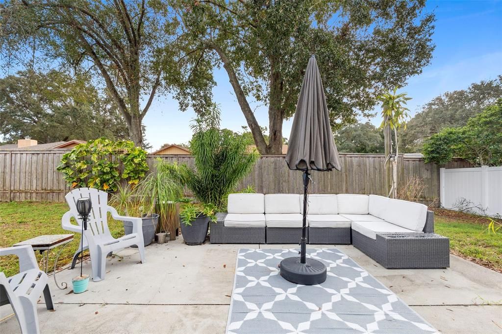 На продажу: $429,900 (4 спален, 2 ванн, 1994 Квадратных фут)