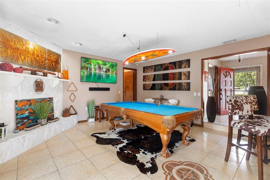 На продажу: $429,900 (4 спален, 2 ванн, 1994 Квадратных фут)