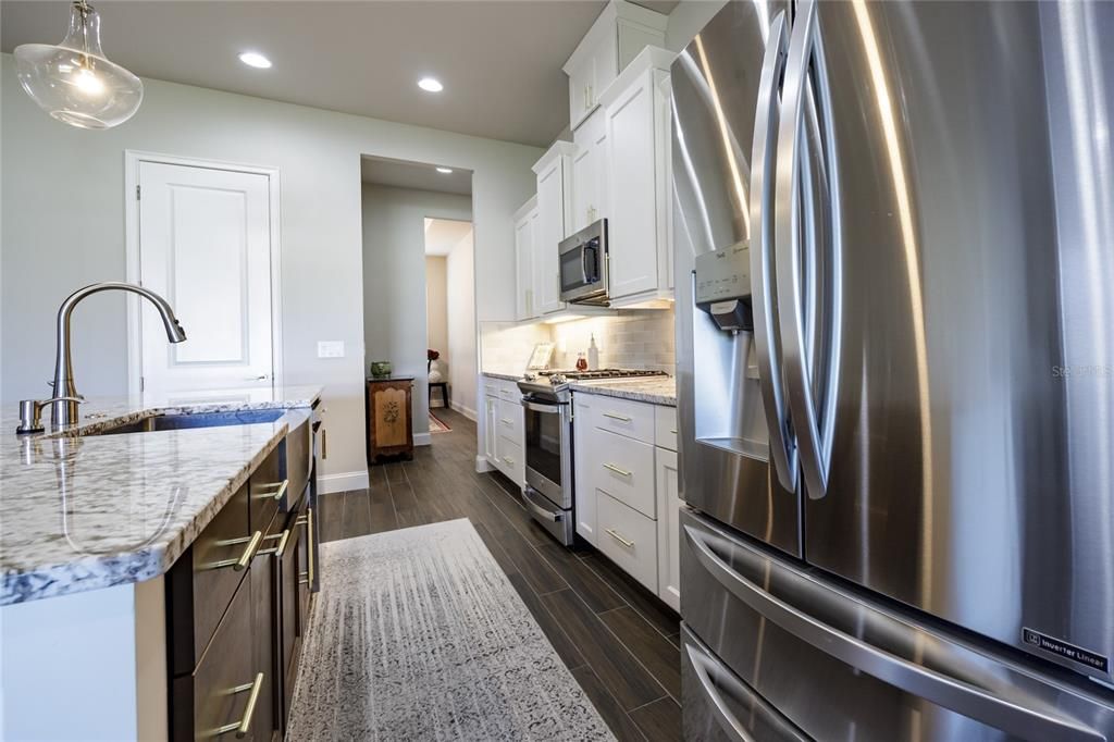 На продажу: $675,000 (3 спален, 2 ванн, 2589 Квадратных фут)