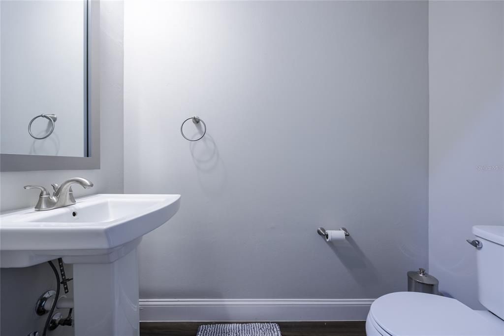 На продажу: $675,000 (3 спален, 2 ванн, 2589 Квадратных фут)