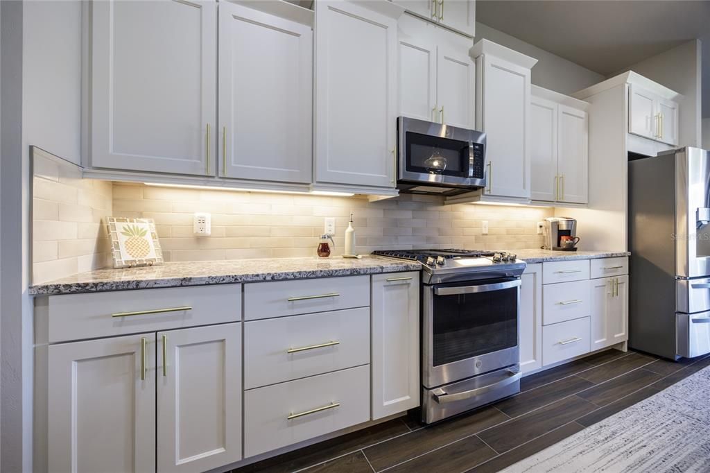 На продажу: $675,000 (3 спален, 2 ванн, 2589 Квадратных фут)