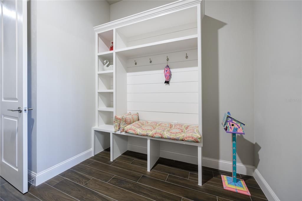 На продажу: $675,000 (3 спален, 2 ванн, 2589 Квадратных фут)