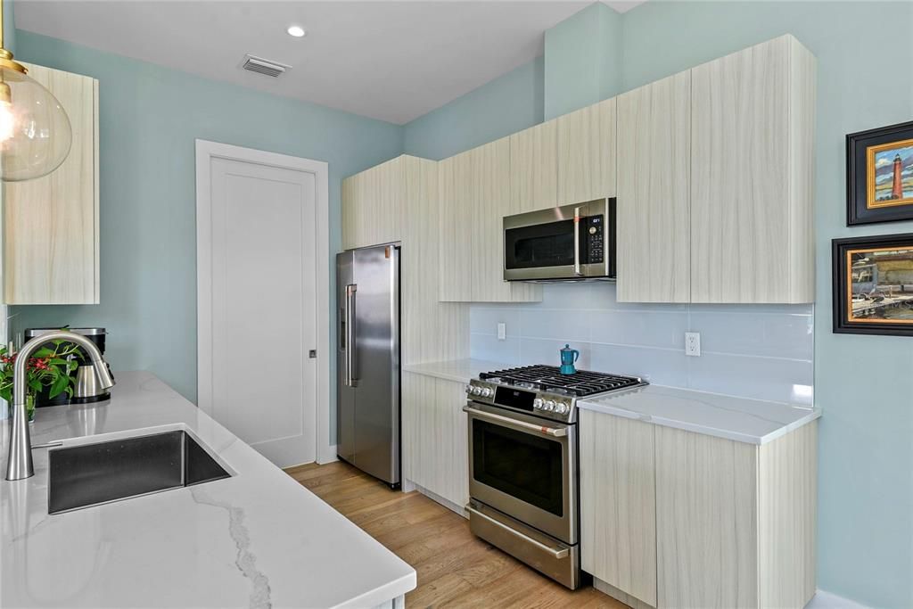 En Venta: $675,000 (3 camas, 2 baños, 1748 Pies cuadrados)