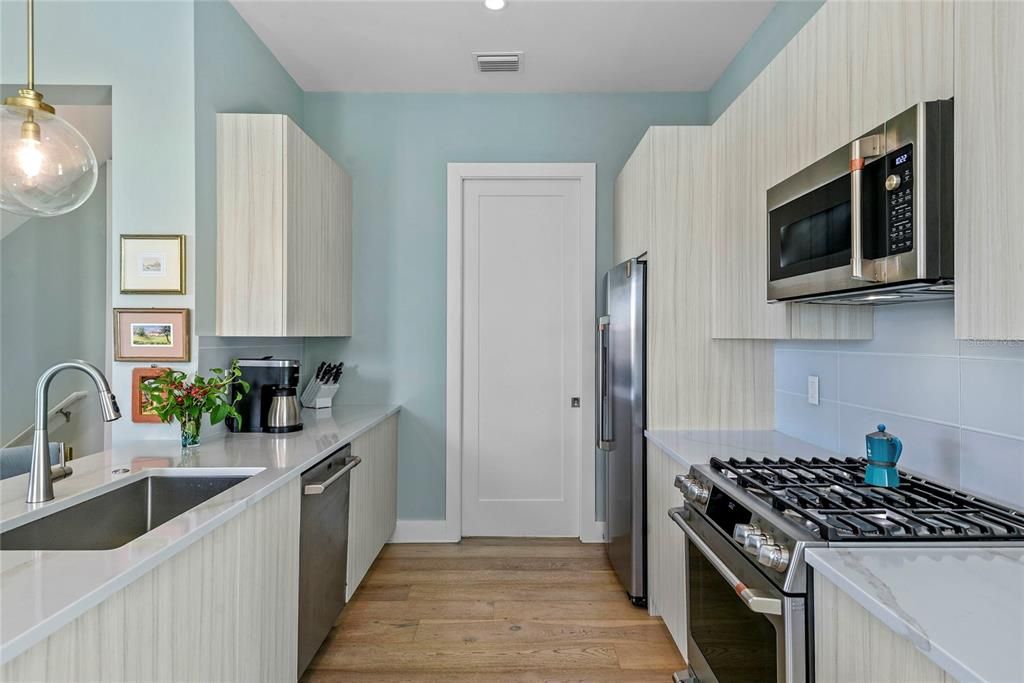 En Venta: $675,000 (3 camas, 2 baños, 1748 Pies cuadrados)