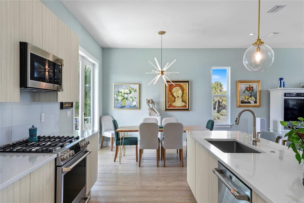 En Venta: $675,000 (3 camas, 2 baños, 1748 Pies cuadrados)