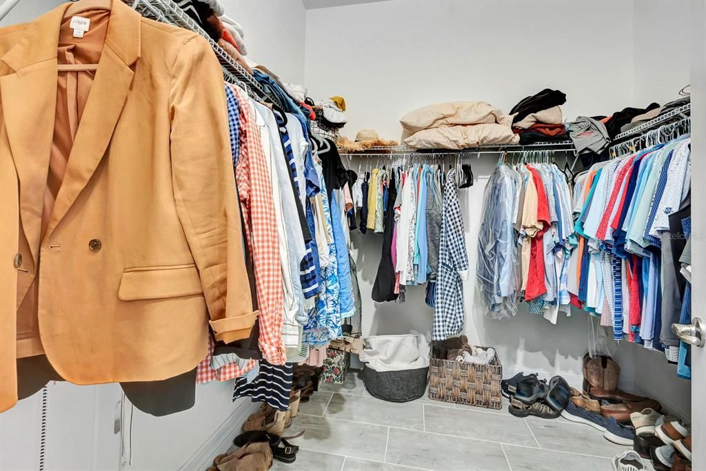 For Sale: $725,000 (4 beds, 2 baths, 2360 Square Feet)