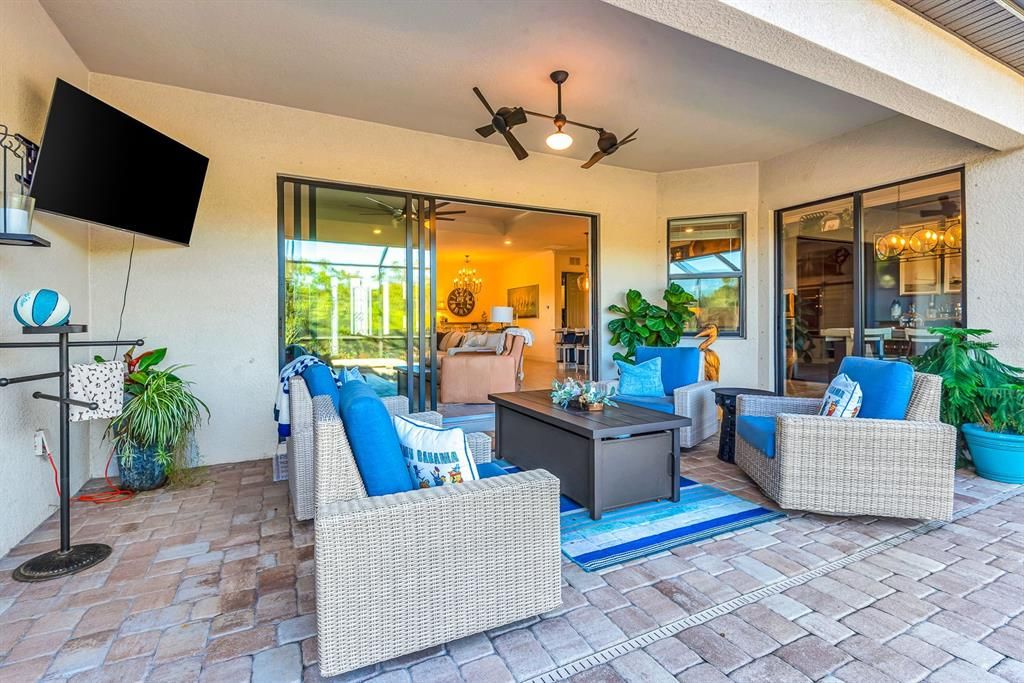 For Sale: $725,000 (4 beds, 2 baths, 2360 Square Feet)