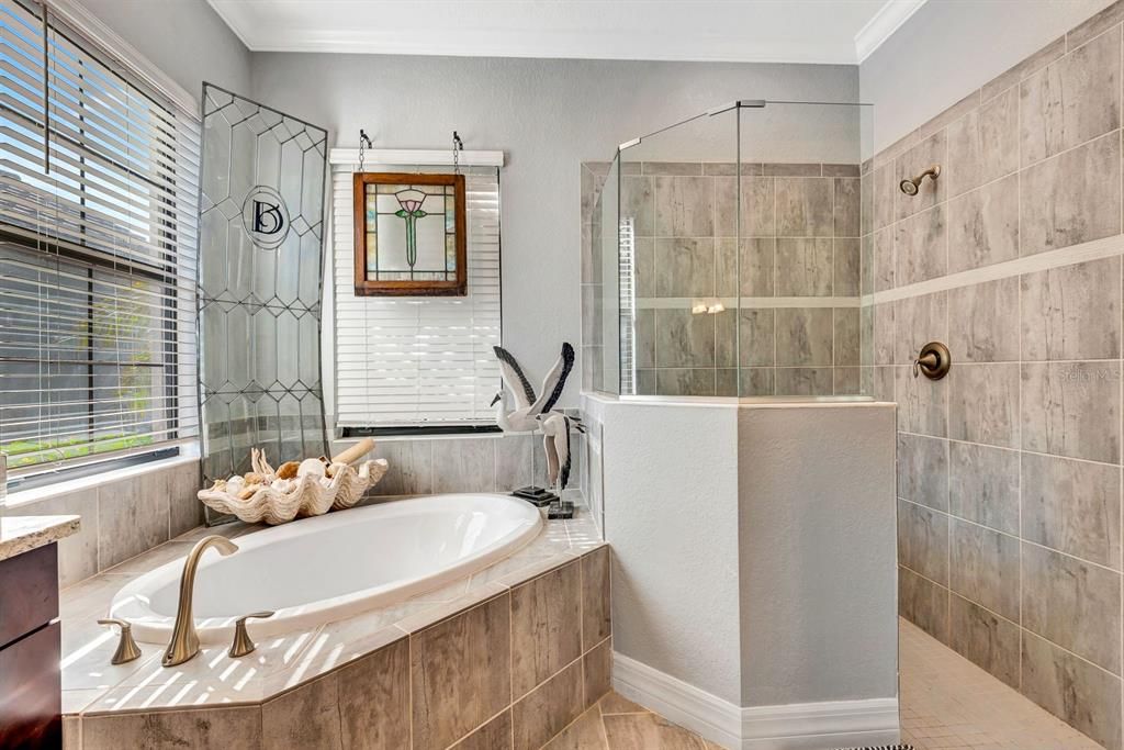 For Sale: $725,000 (4 beds, 2 baths, 2360 Square Feet)