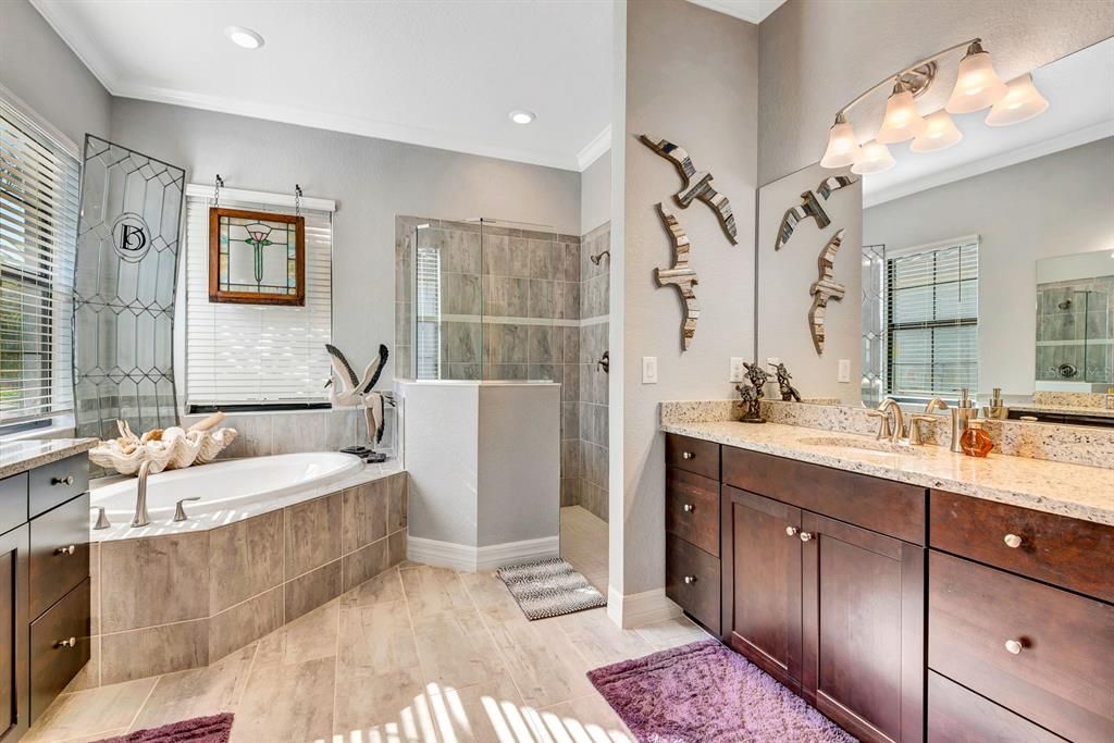 For Sale: $725,000 (4 beds, 2 baths, 2360 Square Feet)