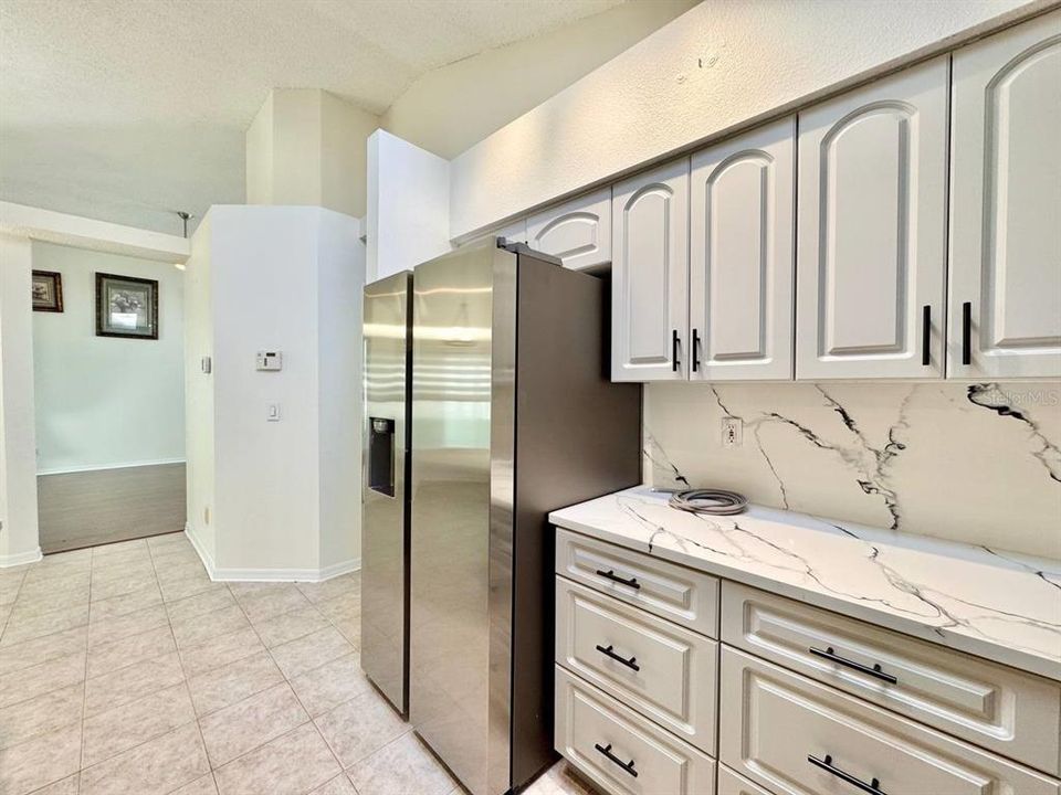 В аренду: $2,800 (4 спален, 2 ванн, 2359 Квадратных фут)