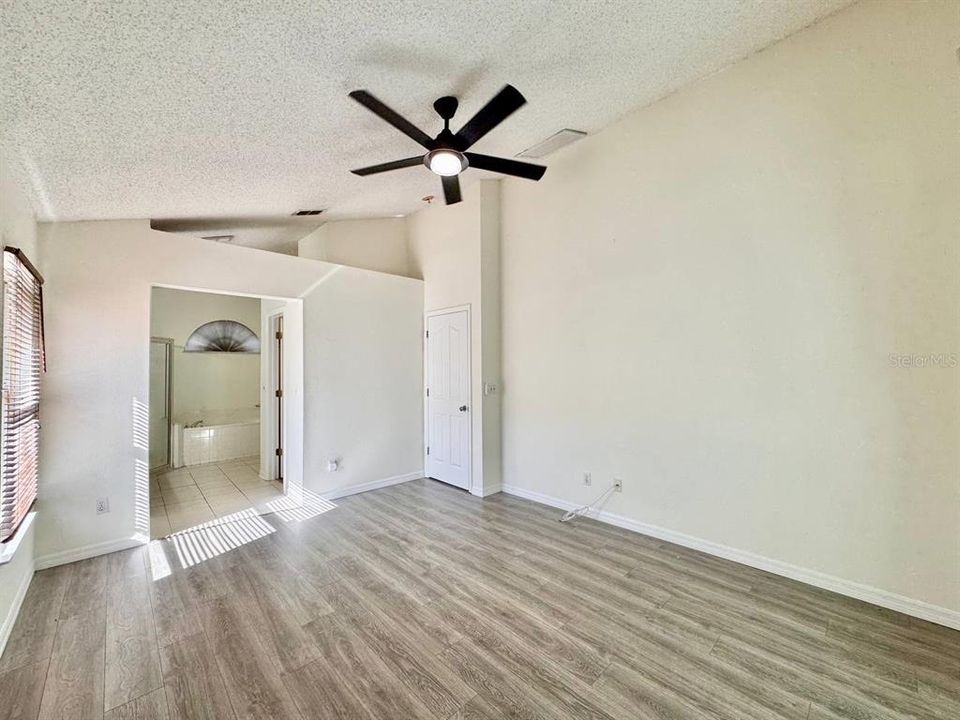 В аренду: $2,800 (4 спален, 2 ванн, 2359 Квадратных фут)