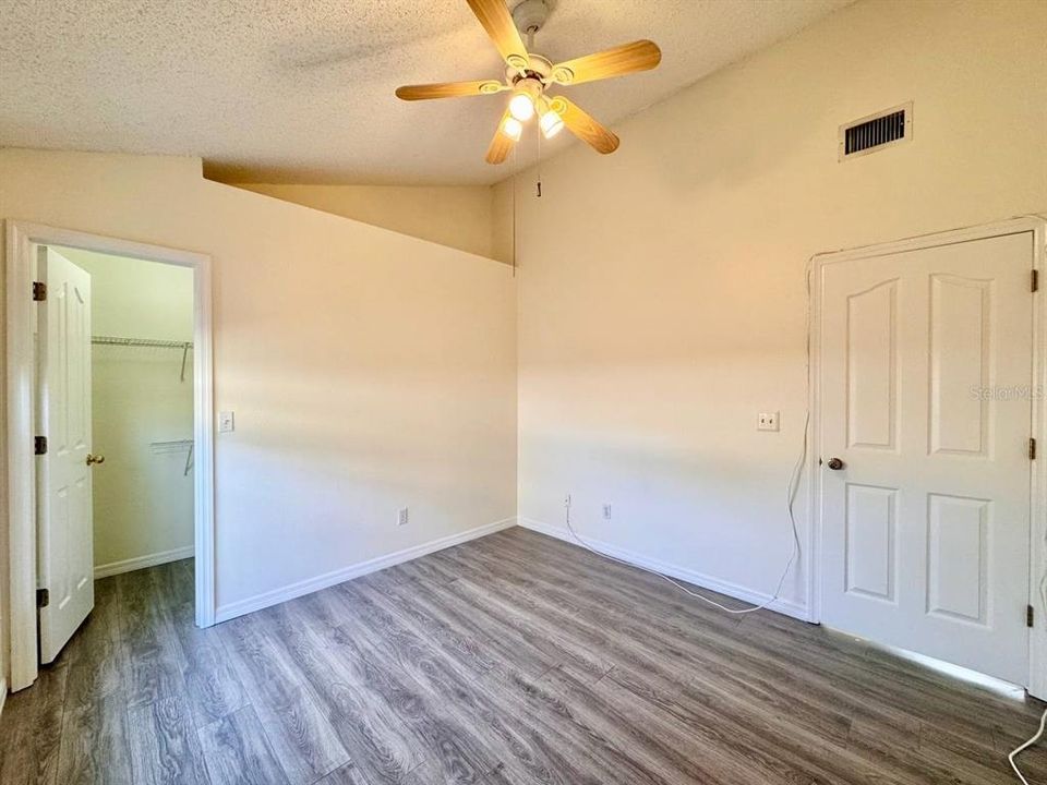 В аренду: $2,800 (4 спален, 2 ванн, 2359 Квадратных фут)